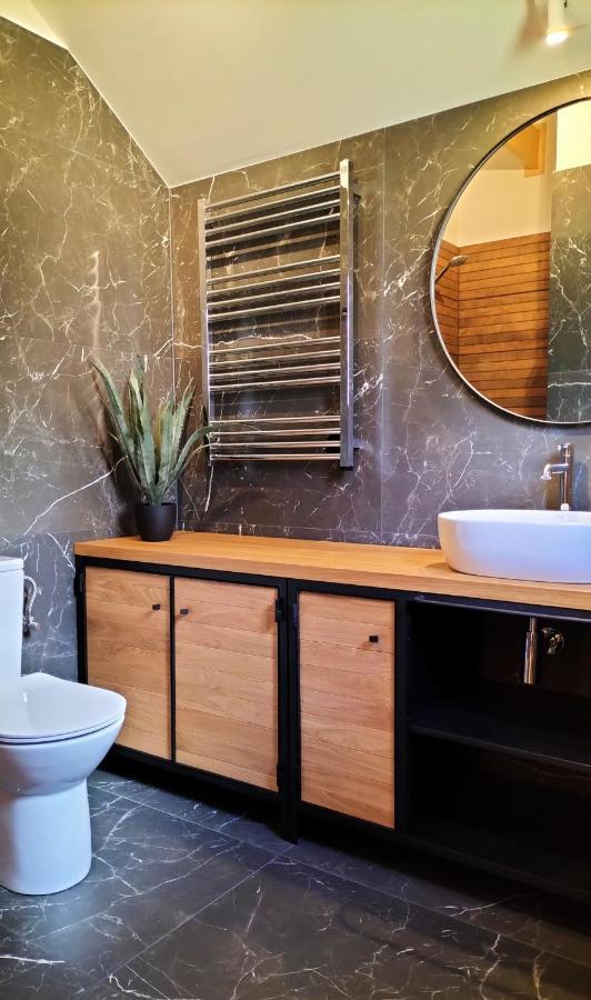 Dzikie Lisko - Apartament Z Klimatyzacja Lesko Buitenkant foto
